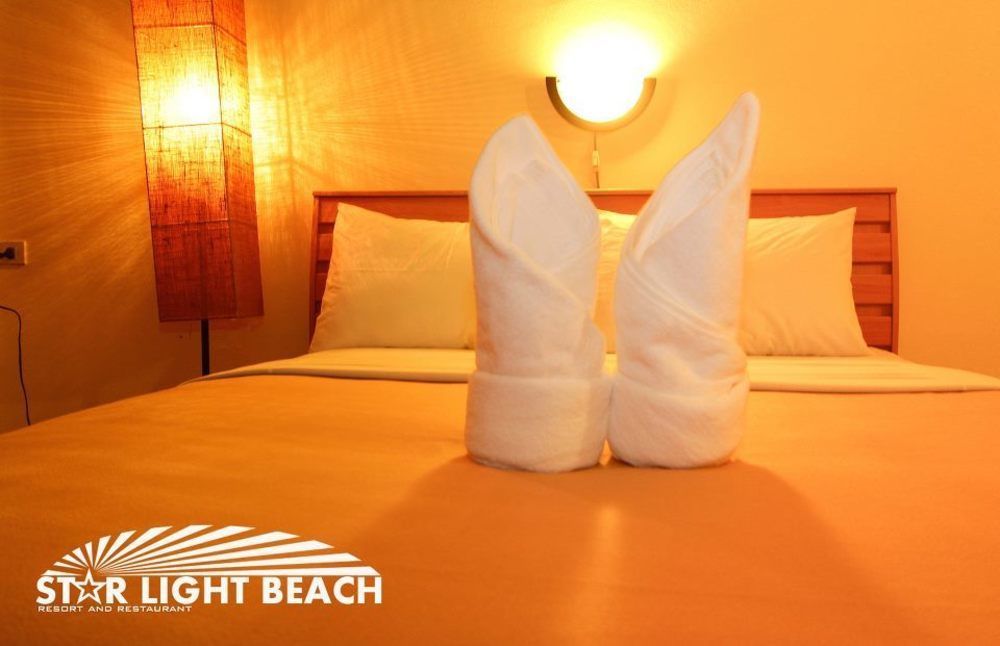 Star Light Beach Resort And Restaurant Chumphon Exterior photo