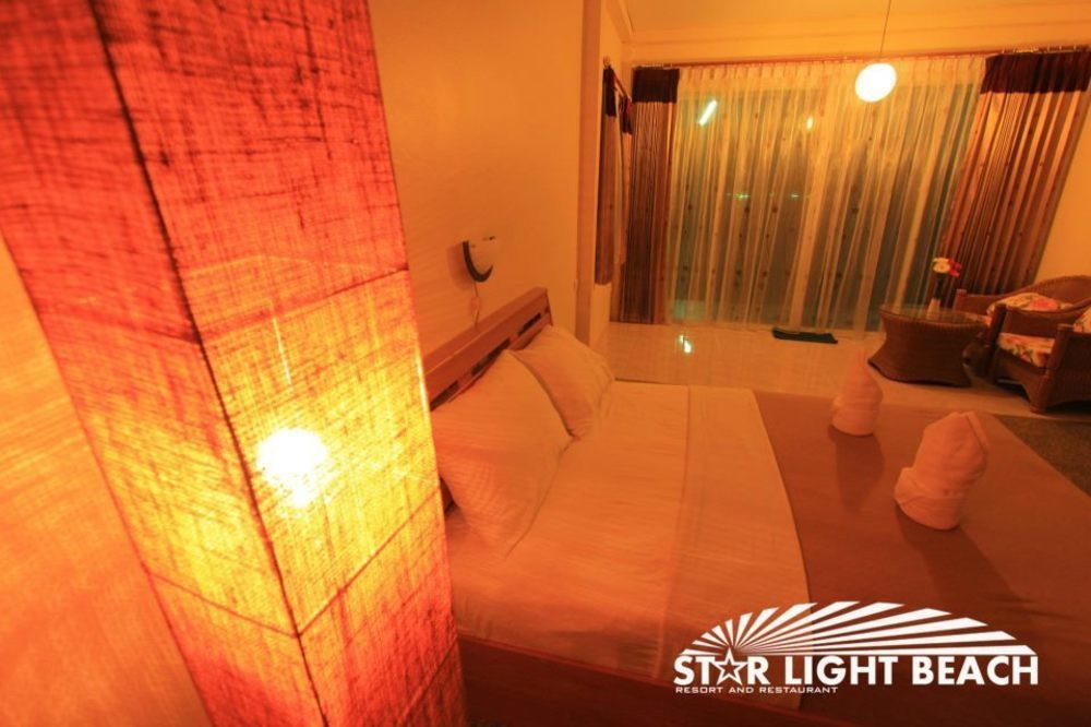 Star Light Beach Resort And Restaurant Chumphon Exterior photo